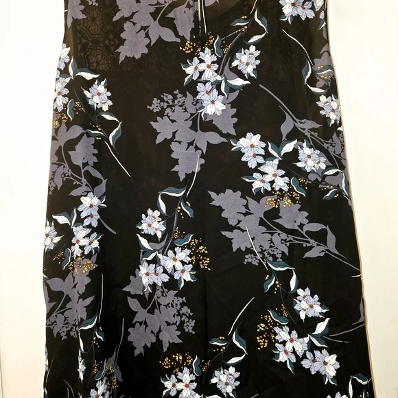 Warehouse One Black Floral Sleevless Blouse - Picture 3 of 4